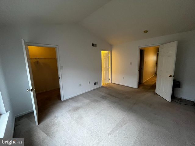 106 COUNTRY LN, Morgantown, PA 19543