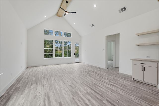 307 E Locust Street, Leonard, TX 75452