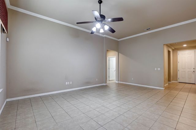 9601 Ravenwood Drive, Denton, TX 76207