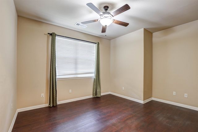 9601 Ravenwood Drive, Denton, TX 76207