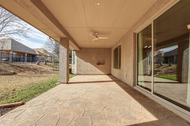 9601 Ravenwood Drive, Denton, TX 76207