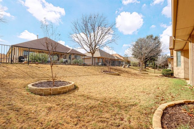 9601 Ravenwood Drive, Denton, TX 76207