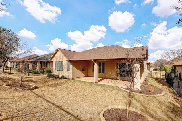 9601 Ravenwood Drive, Denton, TX 76207