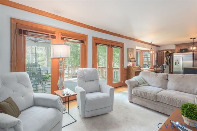 7842 Lakeforest Dr, North Chesterfield, VA 23235