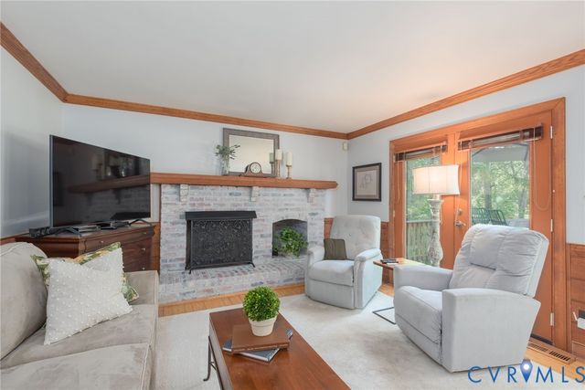 7842 Lakeforest Dr, North Chesterfield, VA 23235