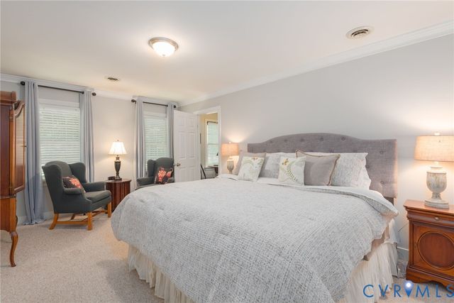 7842 Lakeforest Dr, North Chesterfield, VA 23235