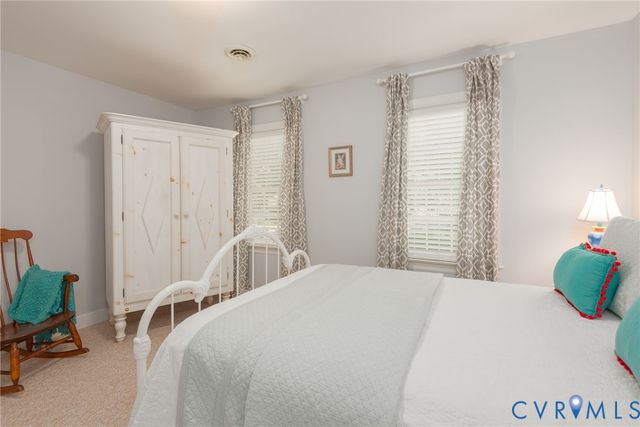 7842 Lakeforest Dr, North Chesterfield, VA 23235
