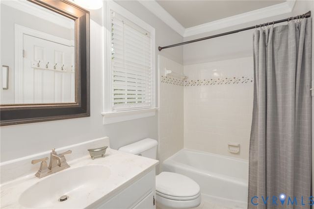7842 Lakeforest Dr, North Chesterfield, VA 23235