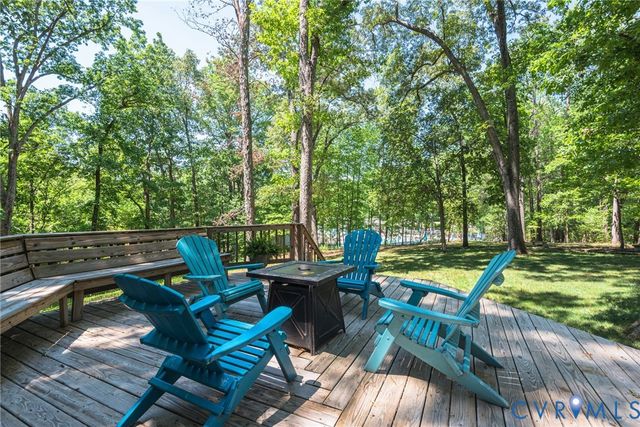 7842 Lakeforest Dr, North Chesterfield, VA 23235