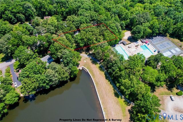 7842 Lakeforest Dr, North Chesterfield, VA 23235