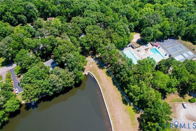 7842 Lakeforest Dr, North Chesterfield, VA 23235