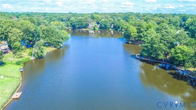 7842 Lakeforest Dr, North Chesterfield, VA 23235