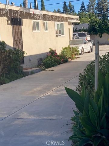 1124 W.1st Street, Santa Ana, CA 92703