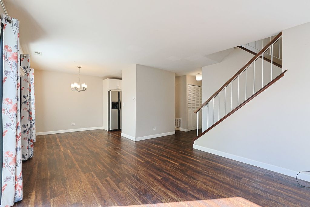 485 Esselen Court 16, Carol Stream, IL 60188 — photo 5