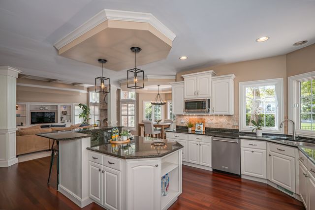 0S140 N MATHEWSON Lane, Geneva, IL 60134