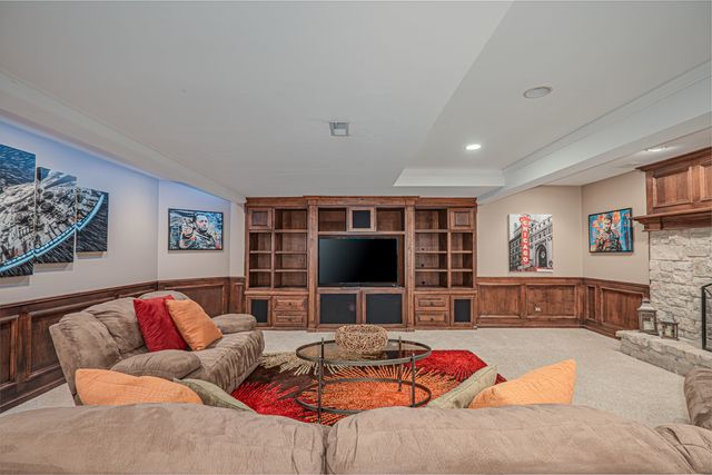 0S140 N MATHEWSON Lane, Geneva, IL 60134