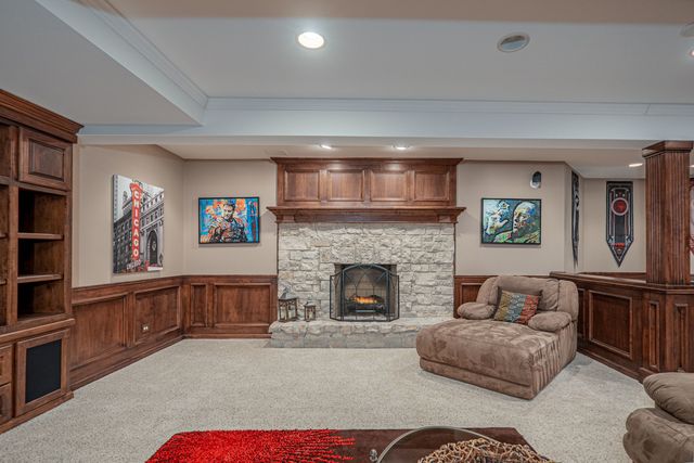 0S140 N MATHEWSON Lane, Geneva, IL 60134