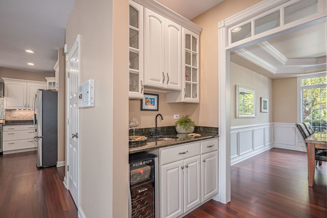 0S140 N MATHEWSON Lane, Geneva, IL 60134