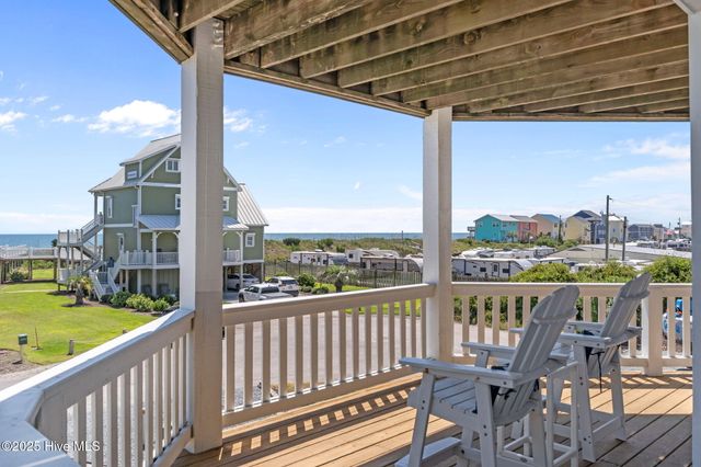 126 S Permuda Wynd Drive, N Topsail Beach, NC 28460