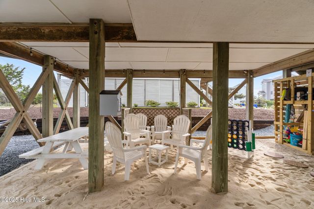 126 S Permuda Wynd Drive, N Topsail Beach, NC 28460