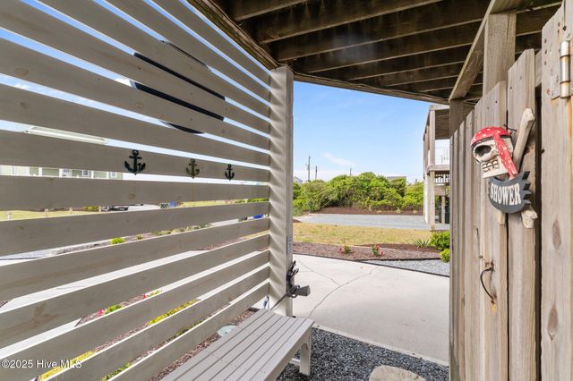 126 S Permuda Wynd Drive, N Topsail Beach, NC 28460