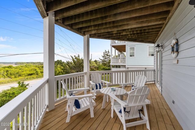 126 S Permuda Wynd Drive, N Topsail Beach, NC 28460