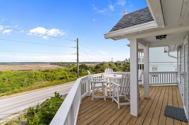 126 S Permuda Wynd Drive, N Topsail Beach, NC 28460