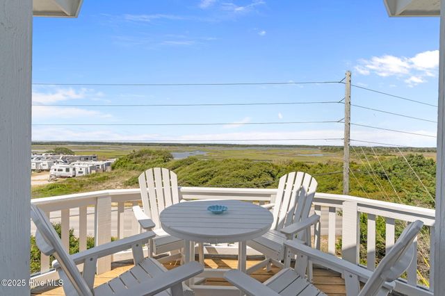 126 S Permuda Wynd Drive, N Topsail Beach, NC 28460