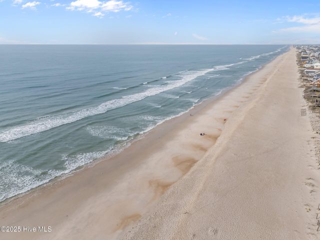 126 S Permuda Wynd Drive, N Topsail Beach, NC 28460
