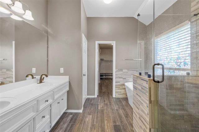 12638 Riverhill Court, Houston, TX 77014