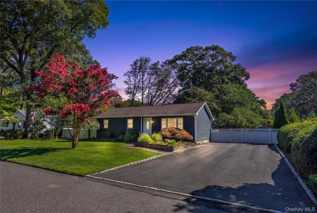 45 Marbeth Circle, Miller Place, NY 11764 — photo 2