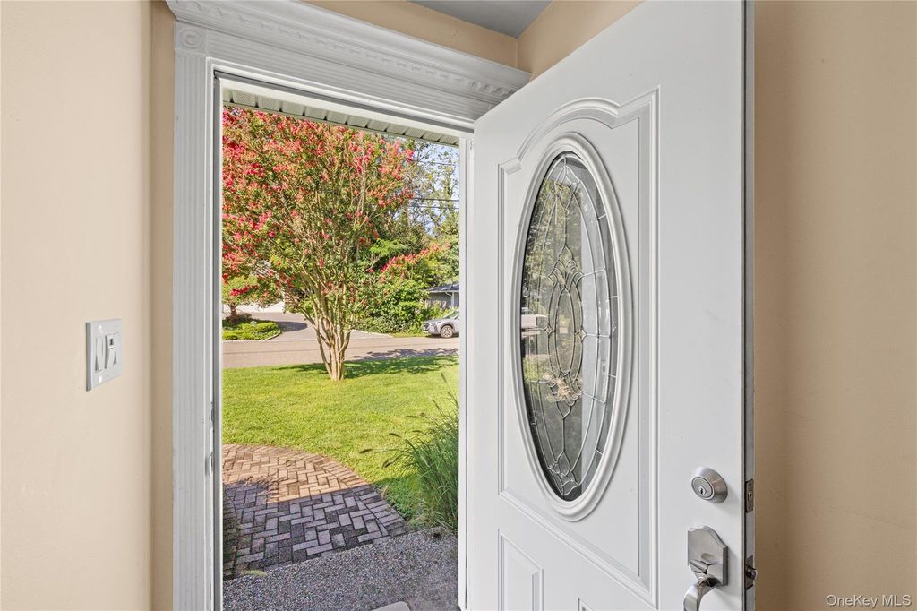45 Marbeth Circle, Miller Place, NY 11764 — photo 5