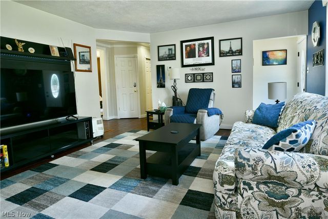 2935 N River Road NE, Warren, OH 44483