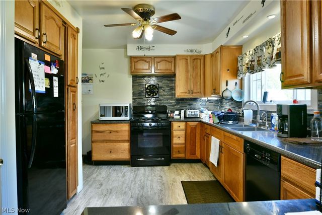 2935 N River Road NE, Warren, OH 44483