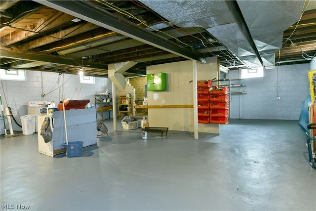 2935 N River Road NE, Warren, OH 44483