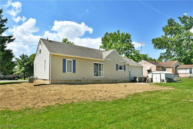 2935 N River Road NE, Warren, OH 44483