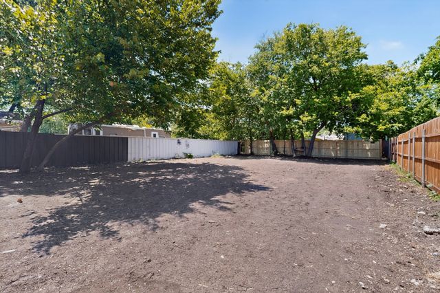 2315 Exeter Avenue, Dallas, TX 75216