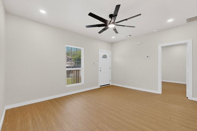 2315 Exeter Avenue, Dallas, TX 75216