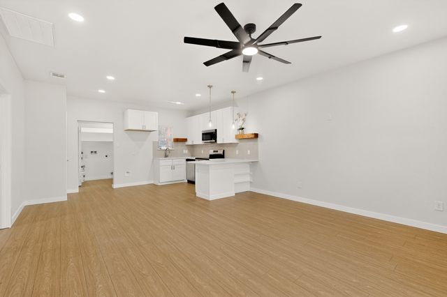 2315 Exeter Avenue, Dallas, TX 75216
