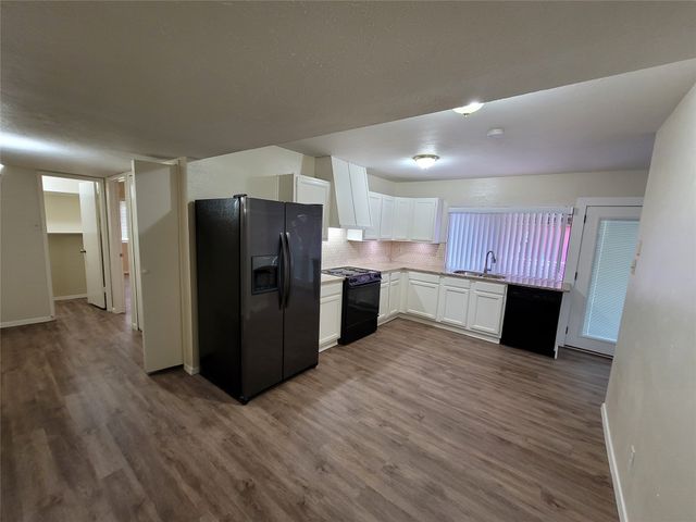 2626 Dove Meadow Drive, Garland, TX 75043