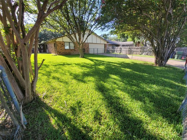 2626 Dove Meadow Drive, Garland, TX 75043