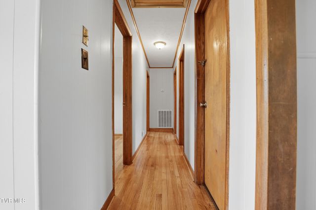 802 Stanley Valley Road, Rogersville, TN 37857