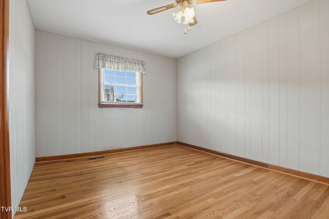 802 Stanley Valley Road, Rogersville, TN 37857