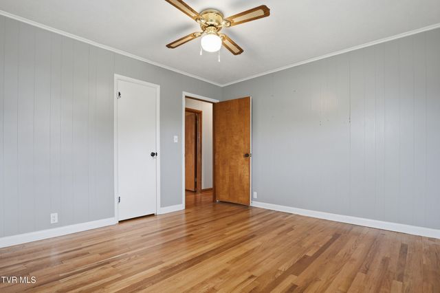 802 Stanley Valley Road, Rogersville, TN 37857