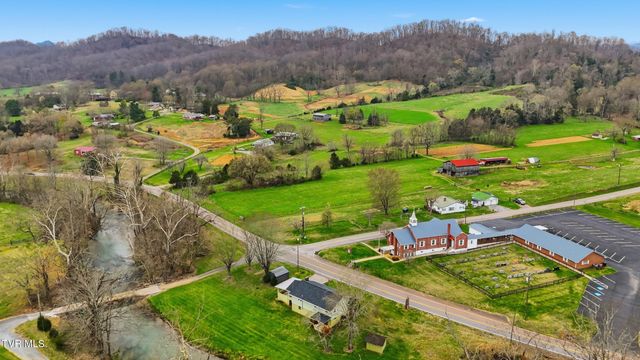 802 Stanley Valley Road, Rogersville, TN 37857