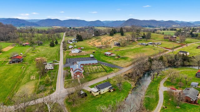 802 Stanley Valley Road, Rogersville, TN 37857