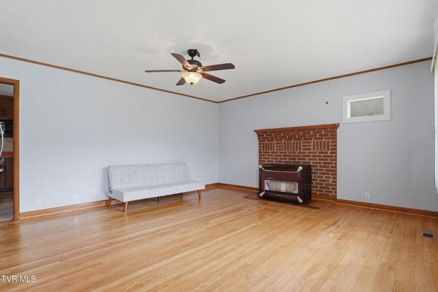 802 Stanley Valley Road, Rogersville, TN 37857