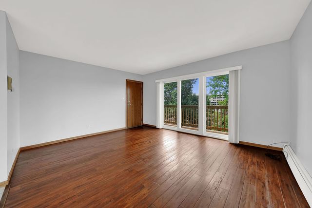 5701 S Kenton Avenue 3N, Chicago, IL 60629