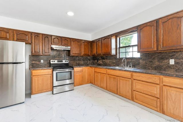 43 harrison Drive, Shirley, NY 11967