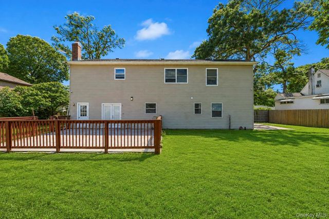 43 harrison Drive, Shirley, NY 11967